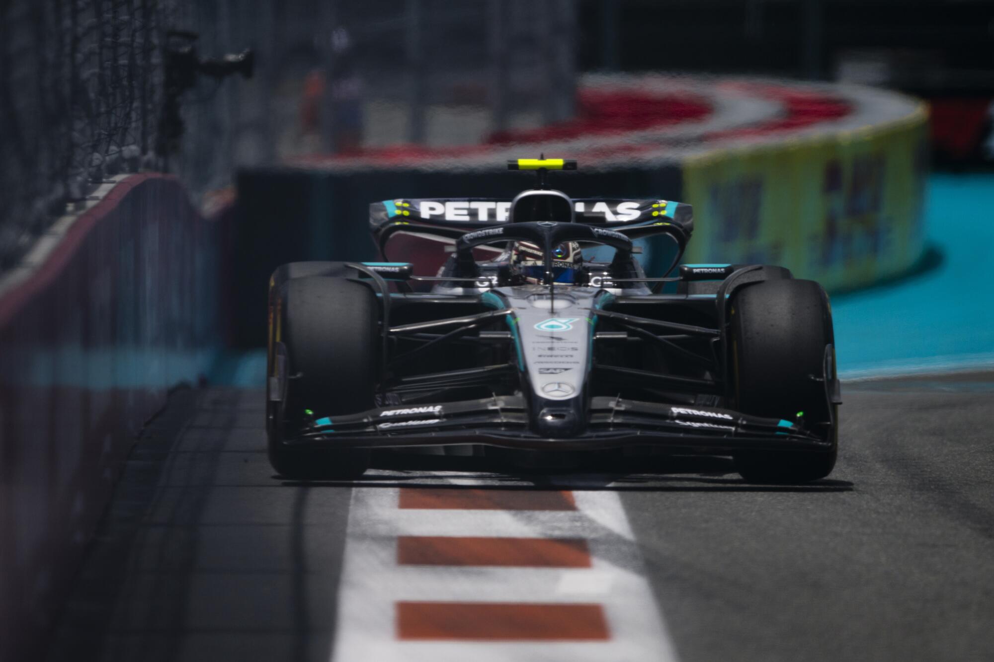 Mercedes 2025