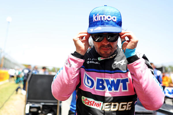 Fernando Alonso op de grid Spanje 2022