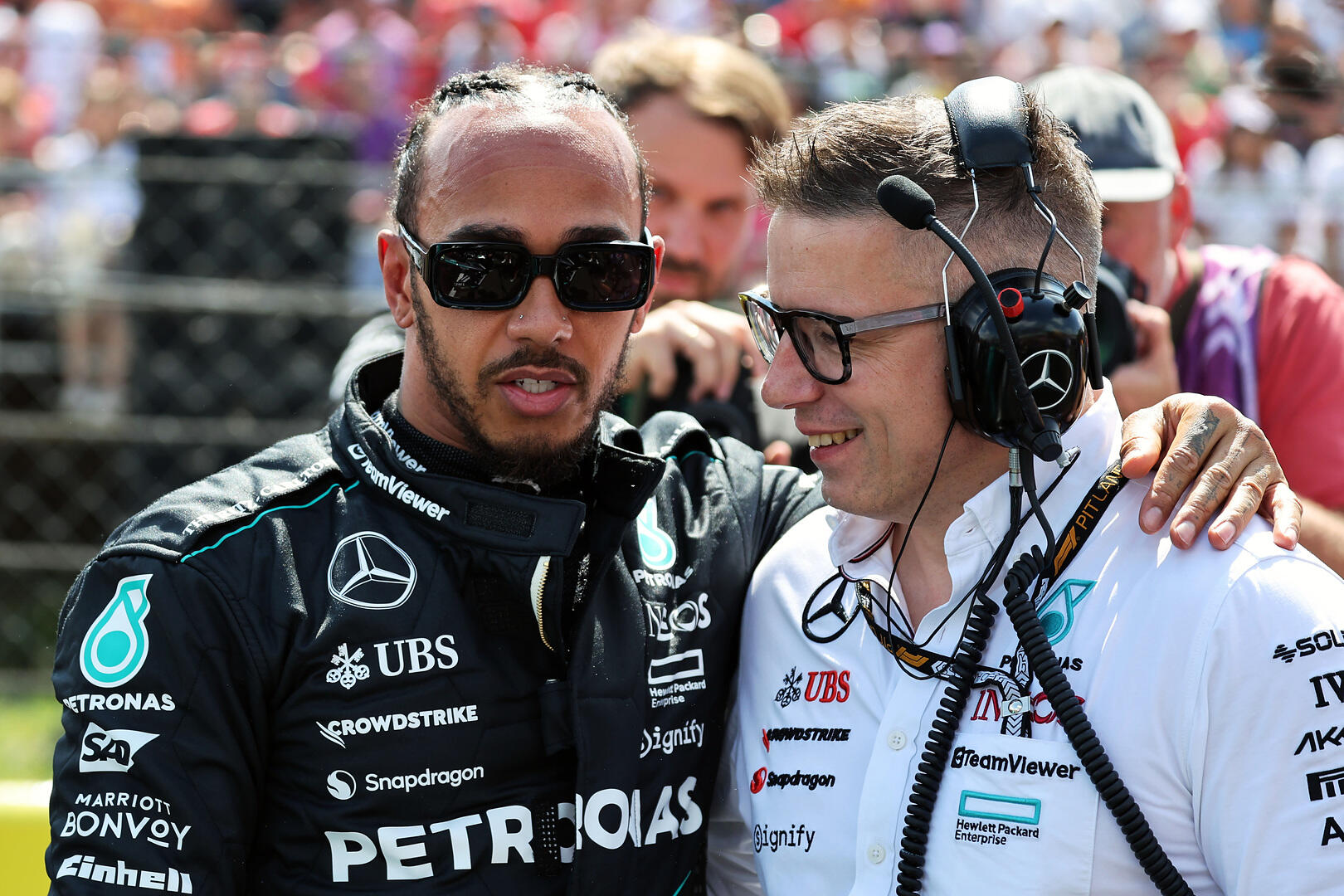 Peter Bono en Lewis Hamilton 2024