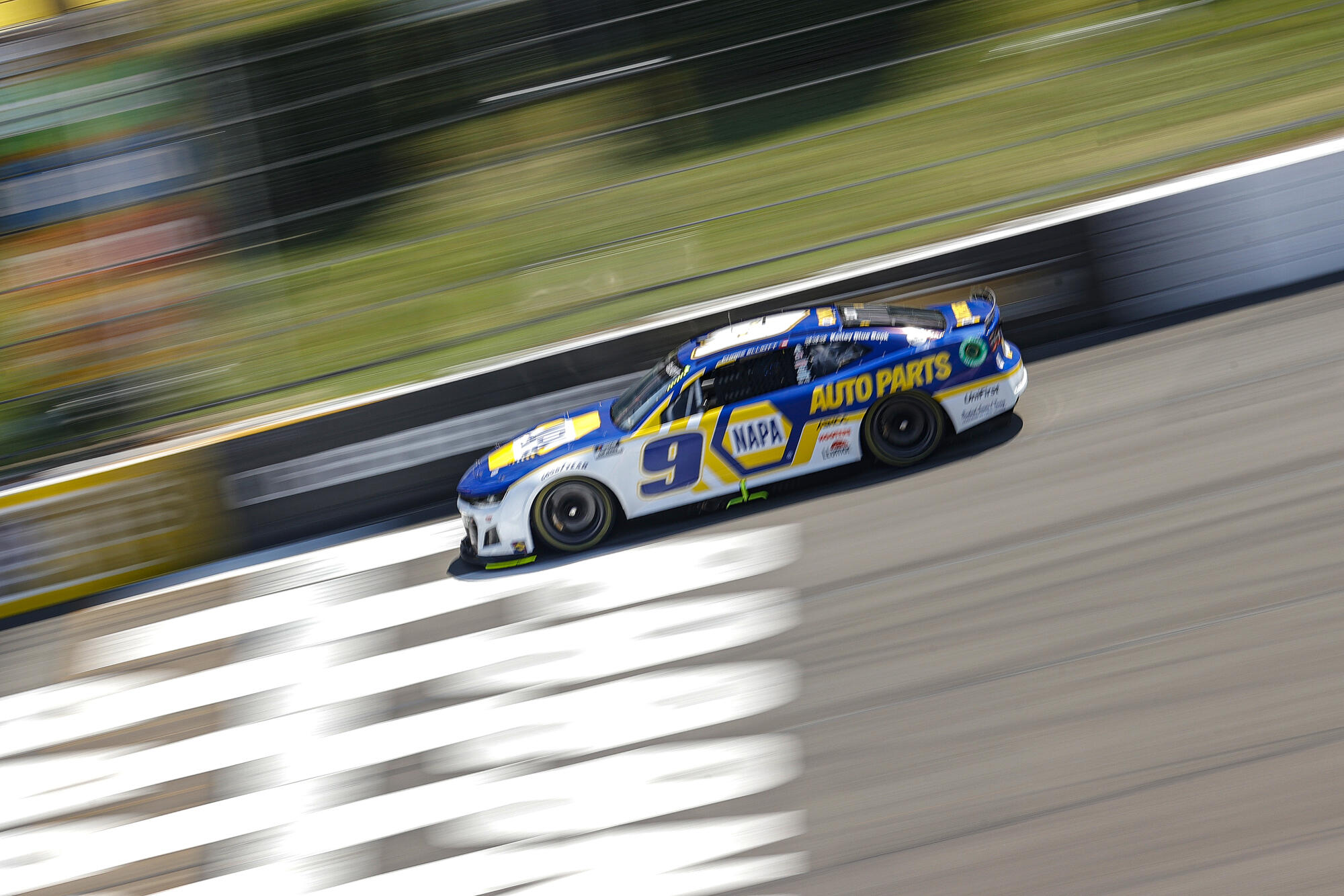 Chase Elliot - rijdend - Pocono 2022 - NASCAR - Getty Images by Tim Nwachukwu