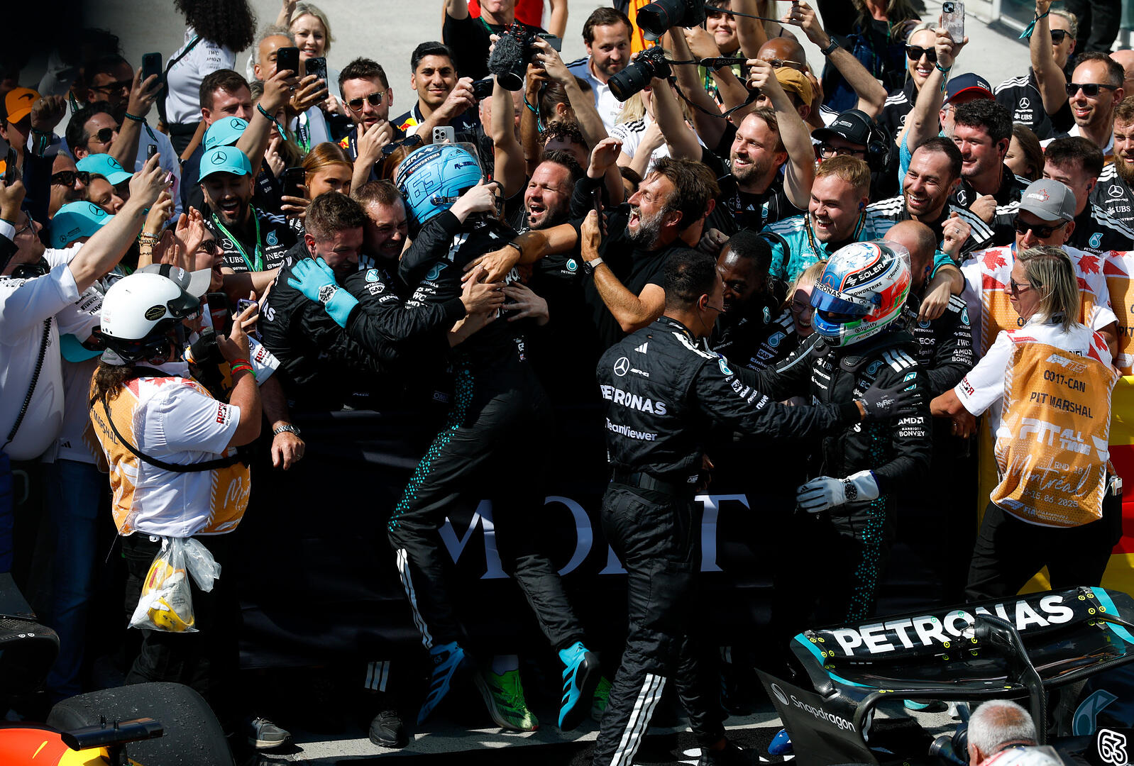 Mercedes viert feest na winst GP Canada 2025