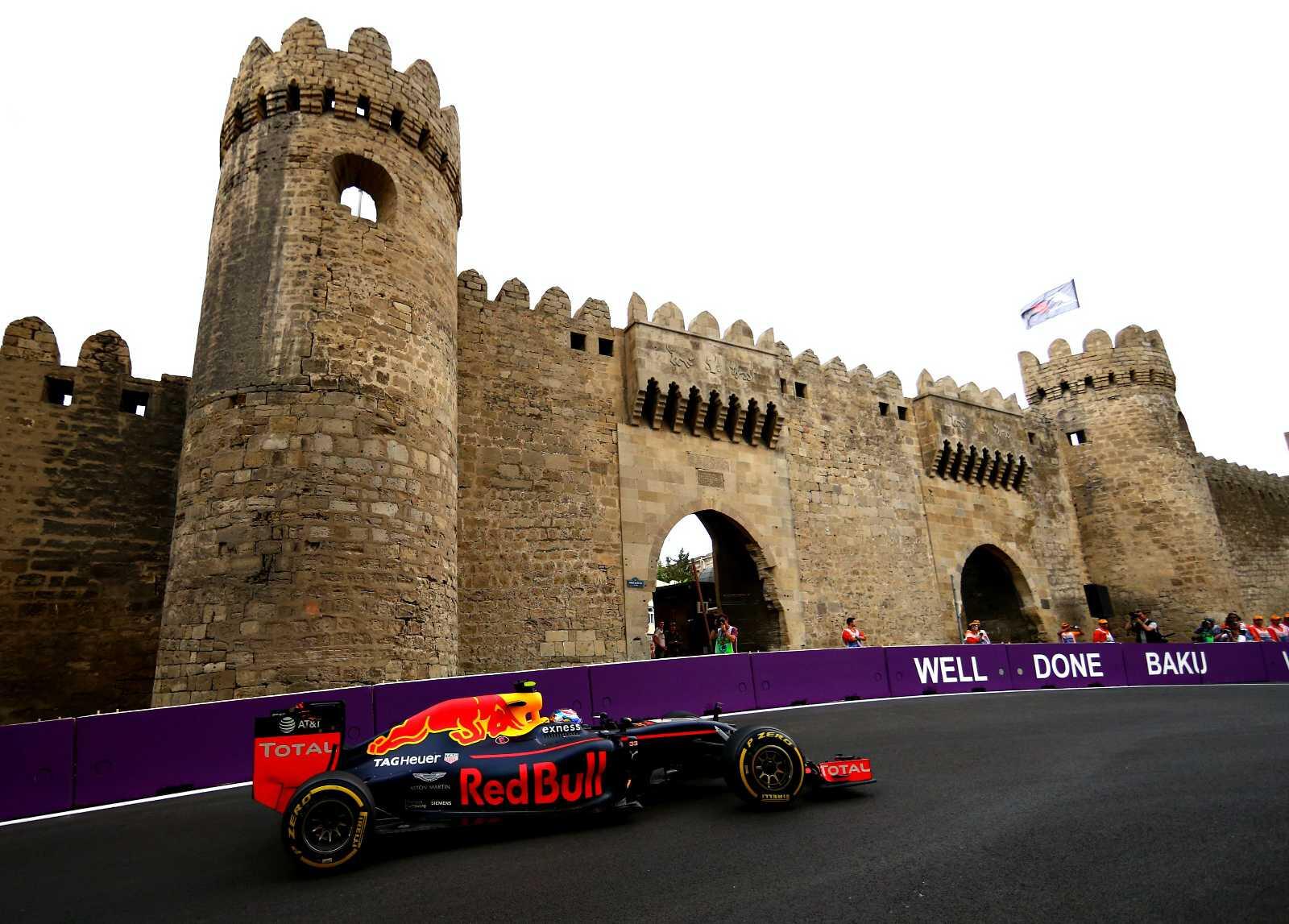Max_Verstappen_Red_Bull_Racing_F1_Grand_Prix_Europa_2016