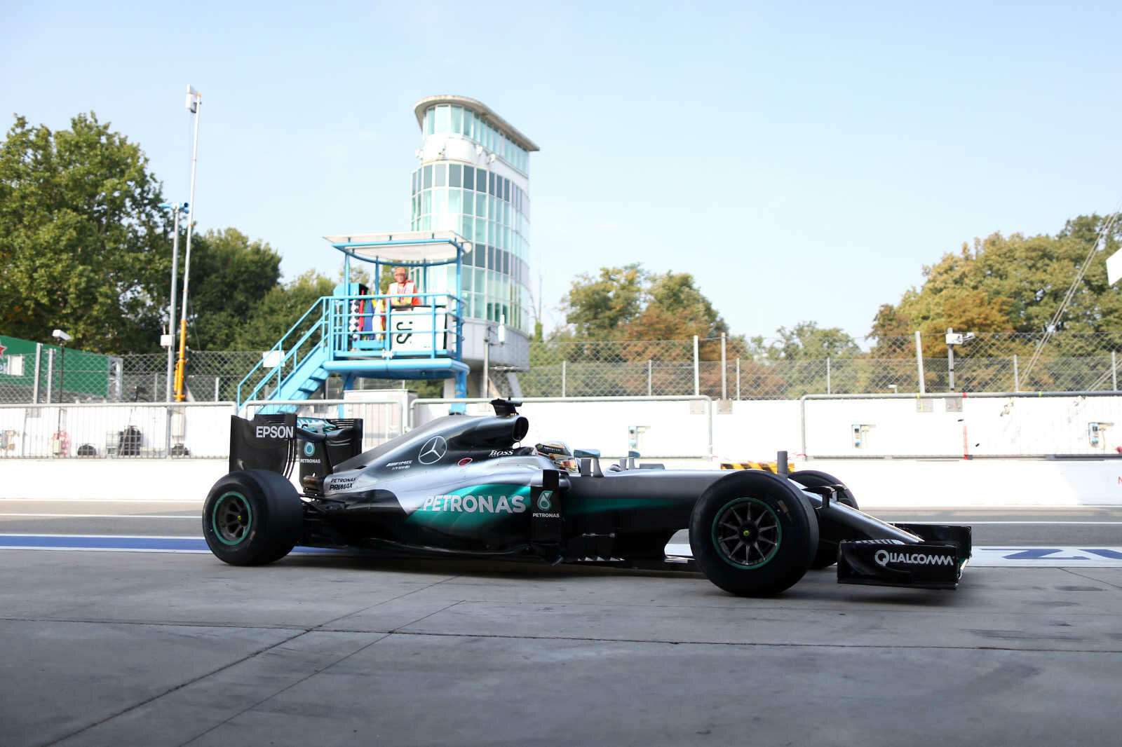 Lewis_Hamilton_Mercedes_AMG_F1_Grand_Prix_Italie_2016