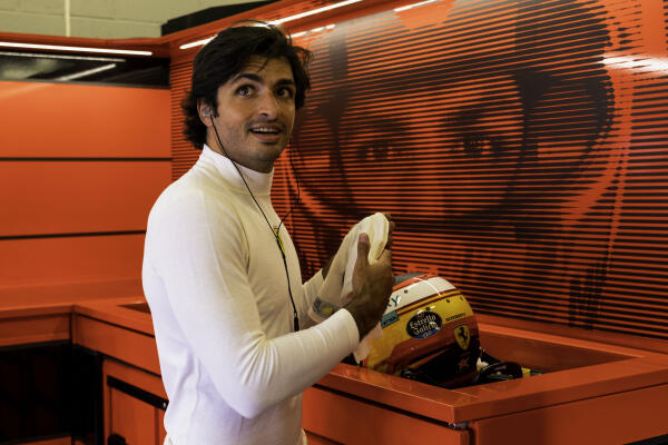 210098-scuderia-ferrari-british-gp-saturday