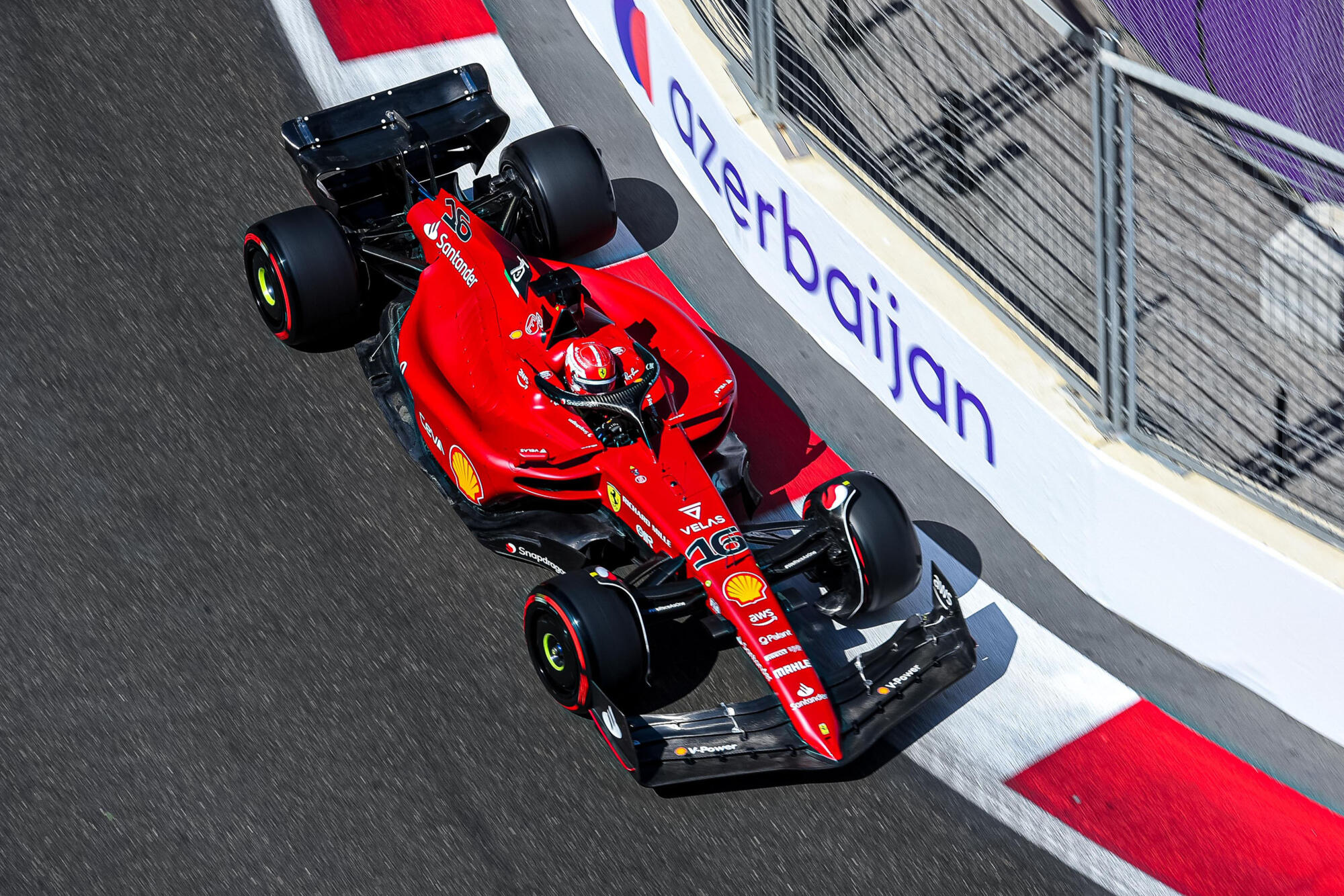 Ferrari Leclerc Bakoe vrijdag