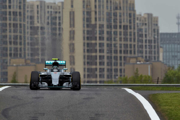 Nico_Rosberg_Mercedes_AMG_F1_GP_China_2016
