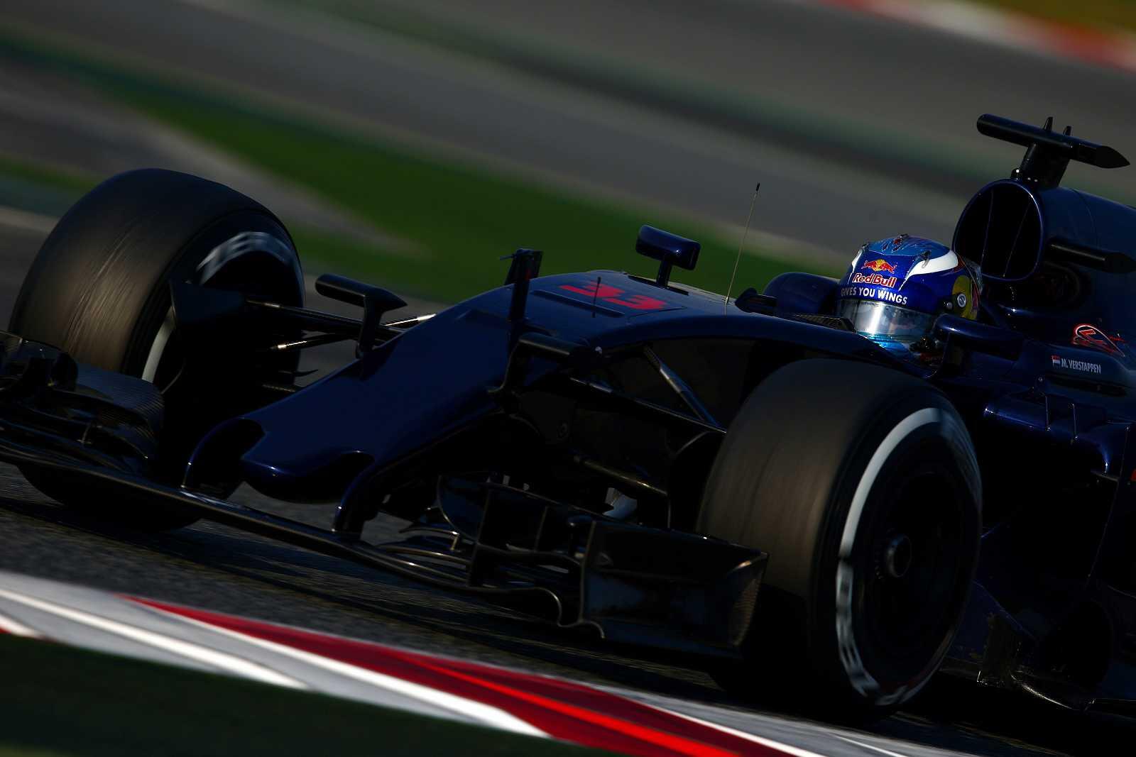 Max_Verstappen_Scuderia_Toro_Rosso_Barcelona_F1_test_25022016
