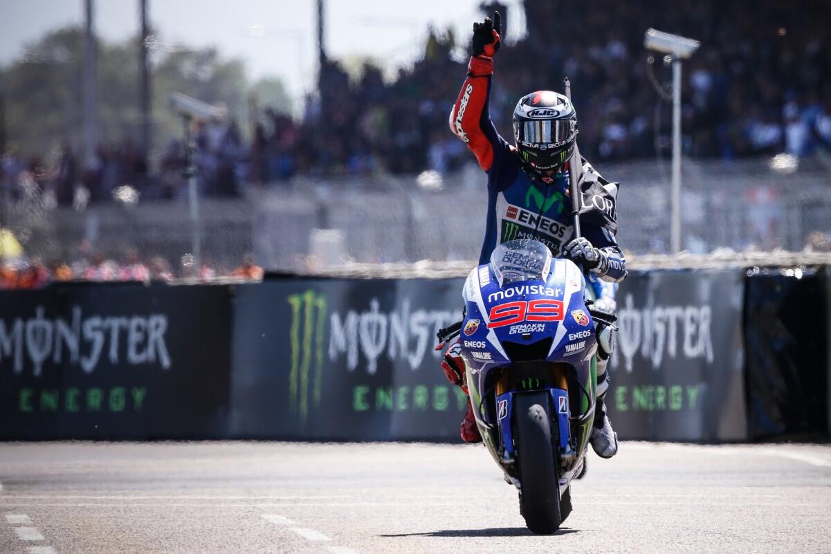 images_MotoGP_2015_mei_150517_FRA_MotoGP_lorenzo