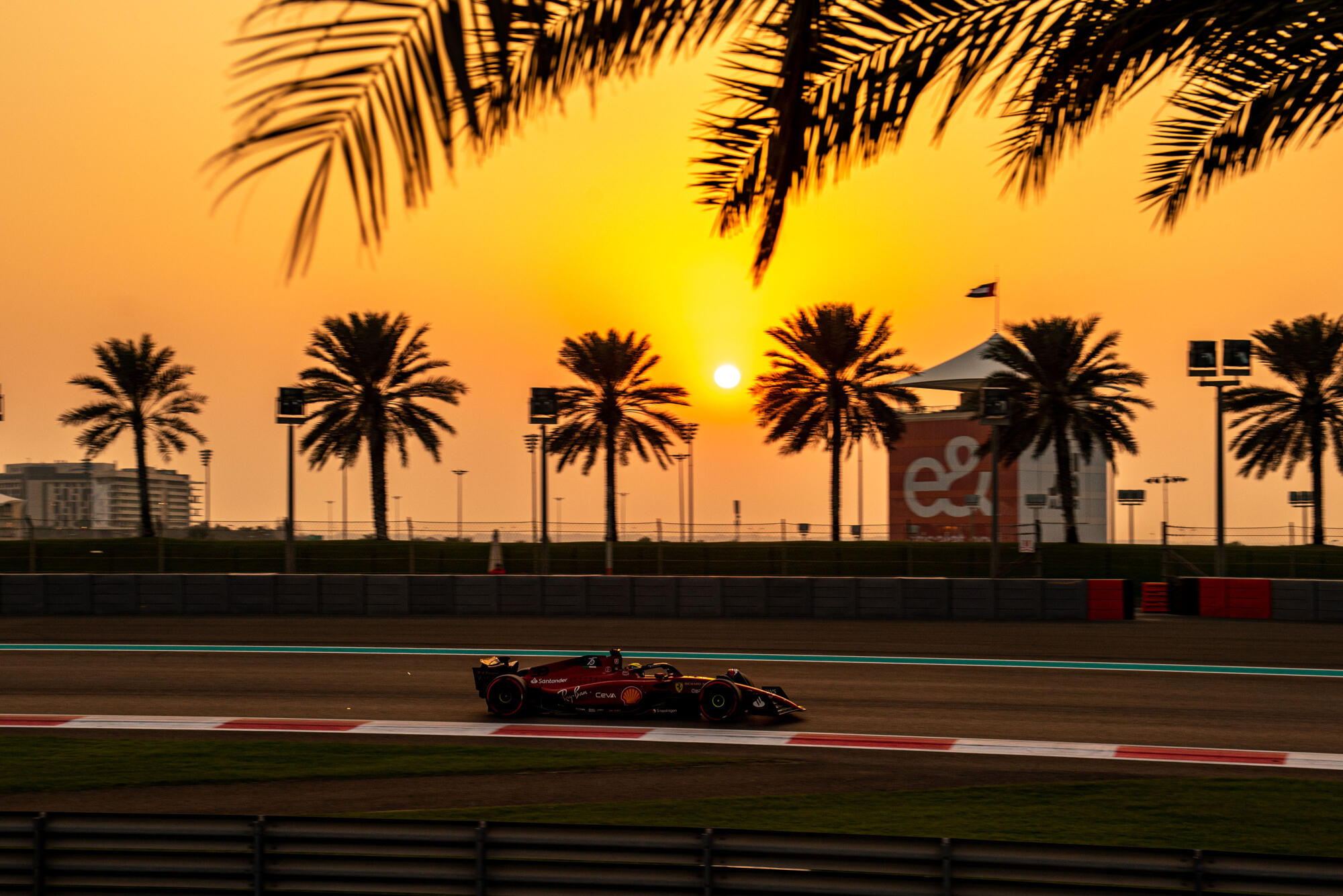 Ferrari test Abu Dhabi 2022