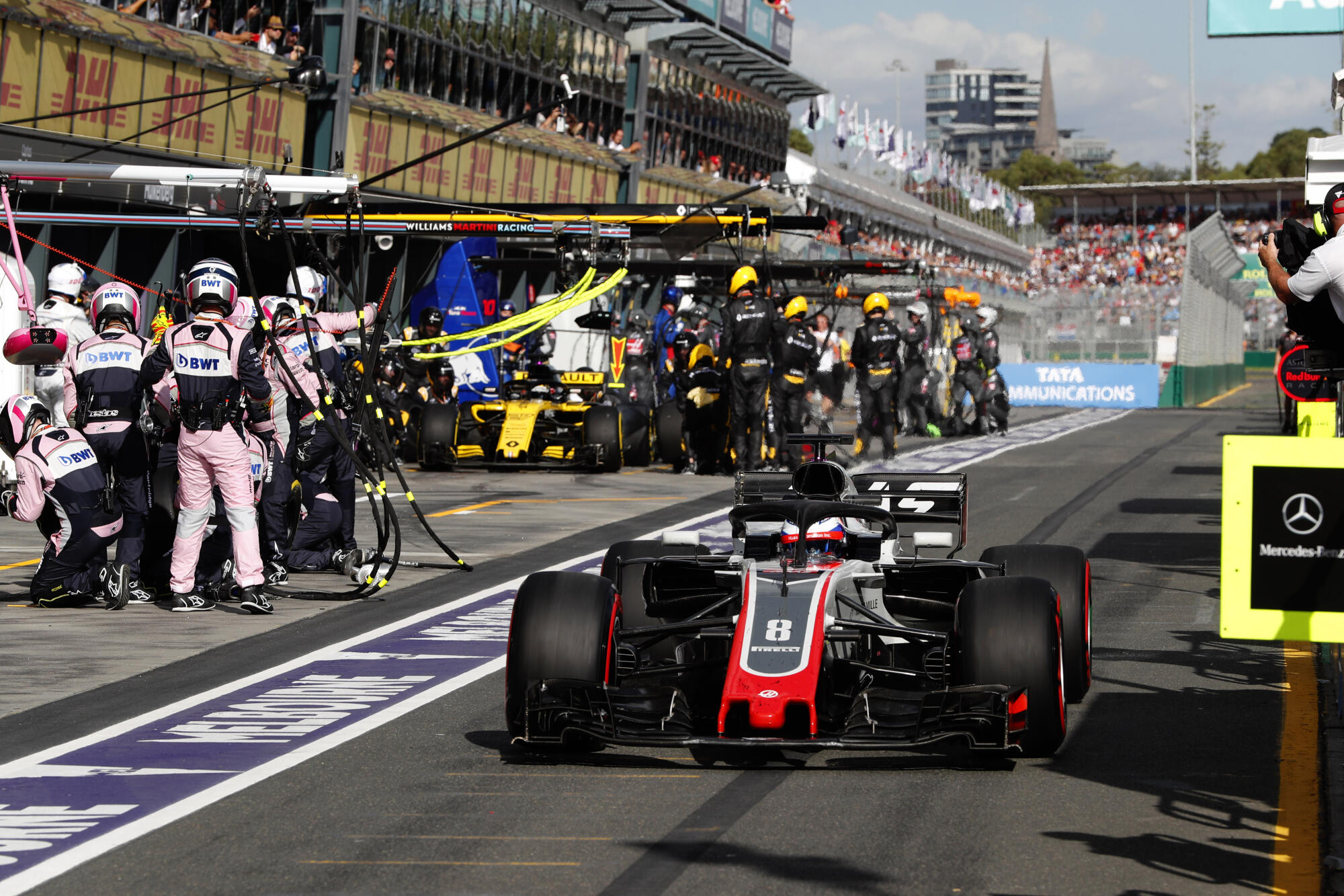RG-on-pit-lane-578