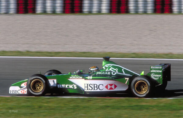 images_Formule1_2015_IrvineJaguar