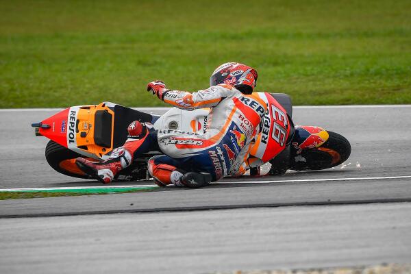 181103_MAL_Marquez_crash