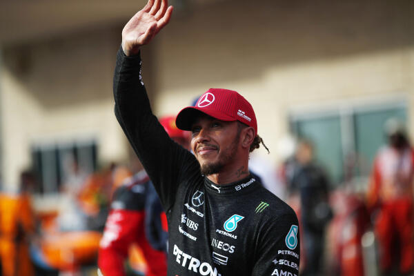 Lewis Hamilton zwaaiend Austin 2023
