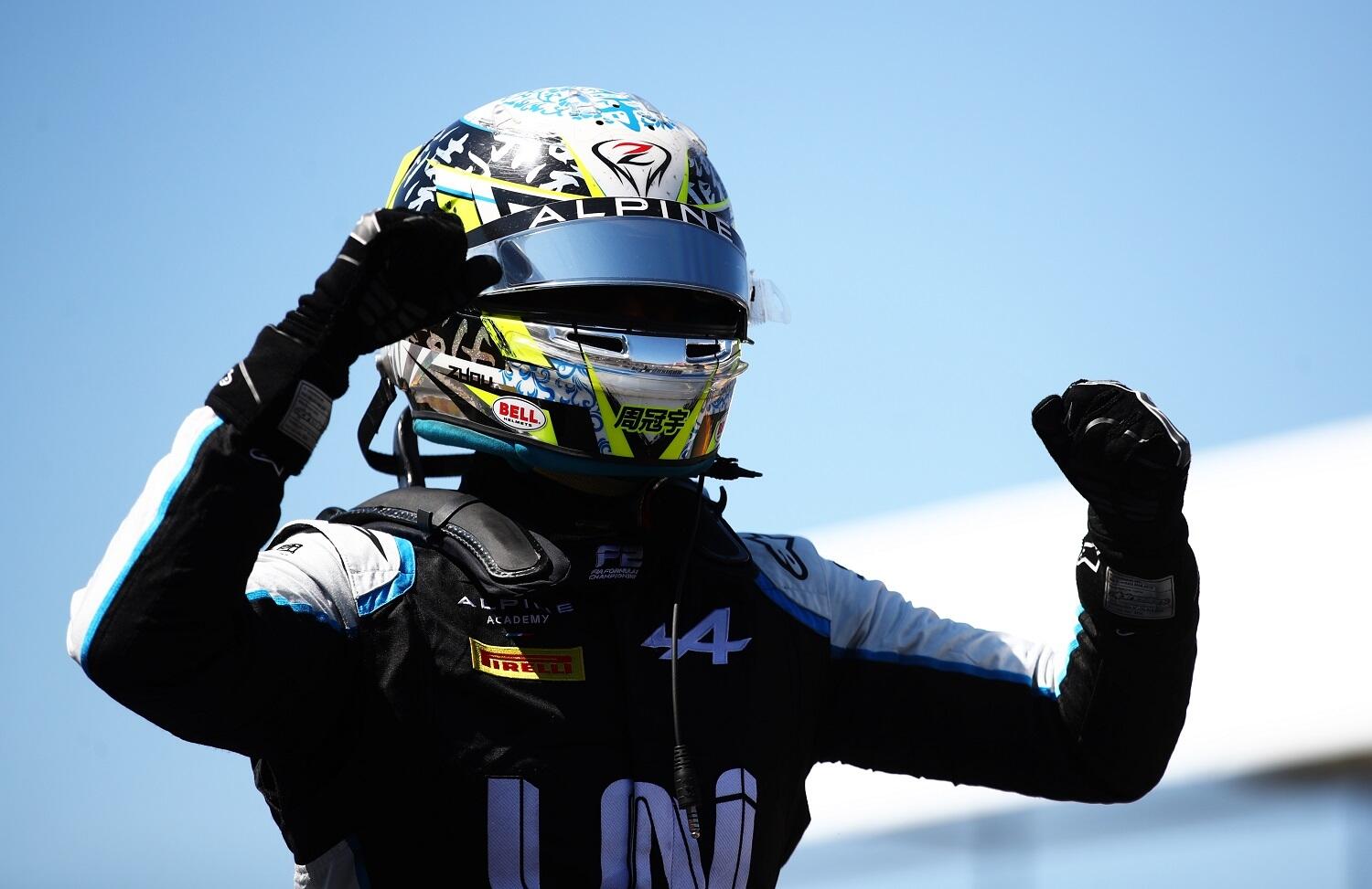 01-Guanyu-Zhou-UNI-Virtuosi-C-Formula-Motorsport-Limited