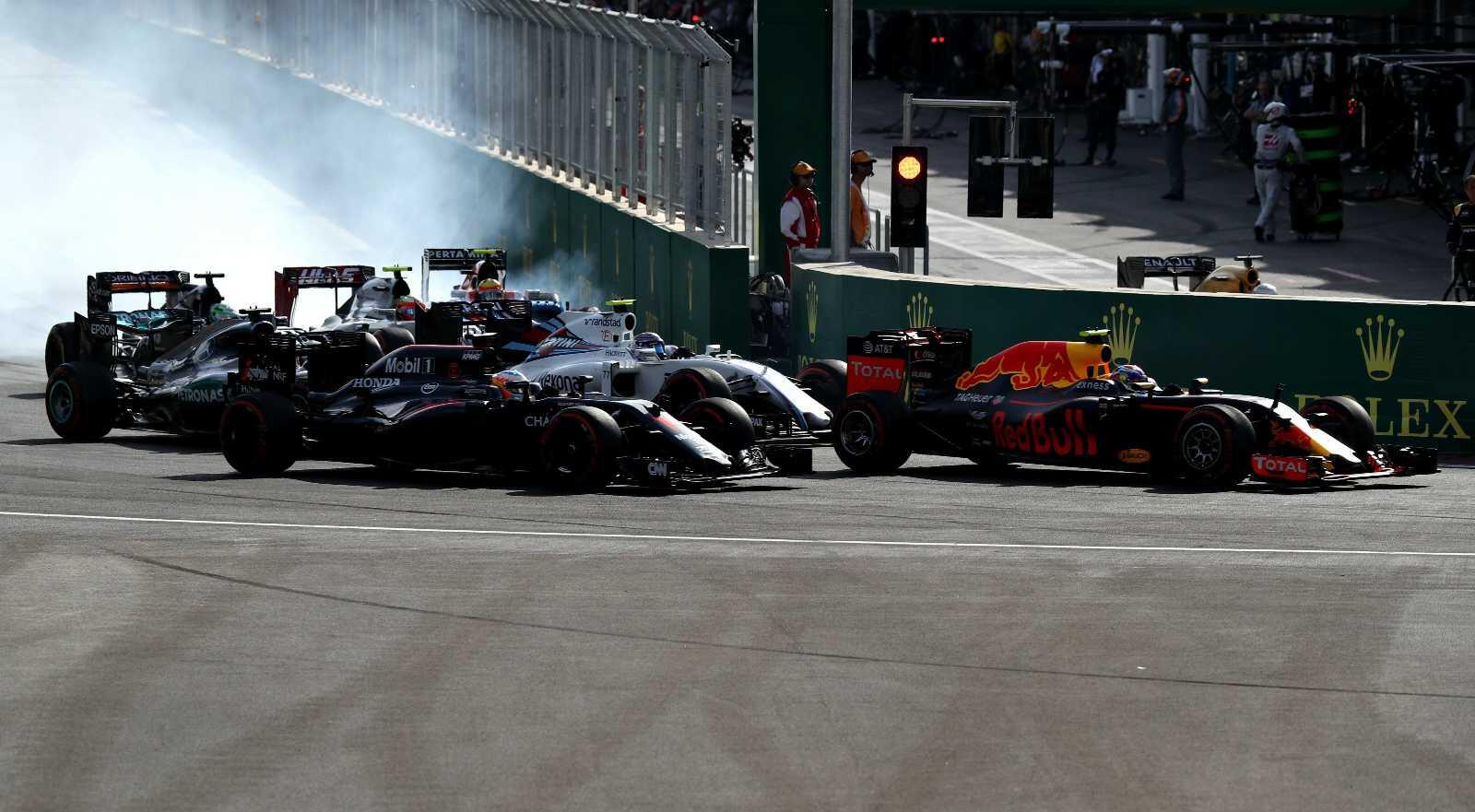 Max_Verstappen_Red_Bull_Racing_F1_Grand_Prix_Europa_19_juni_2016