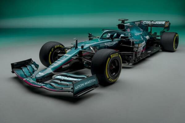Aston_Martin_Cognizant_Formula_One_TeamAMR2104