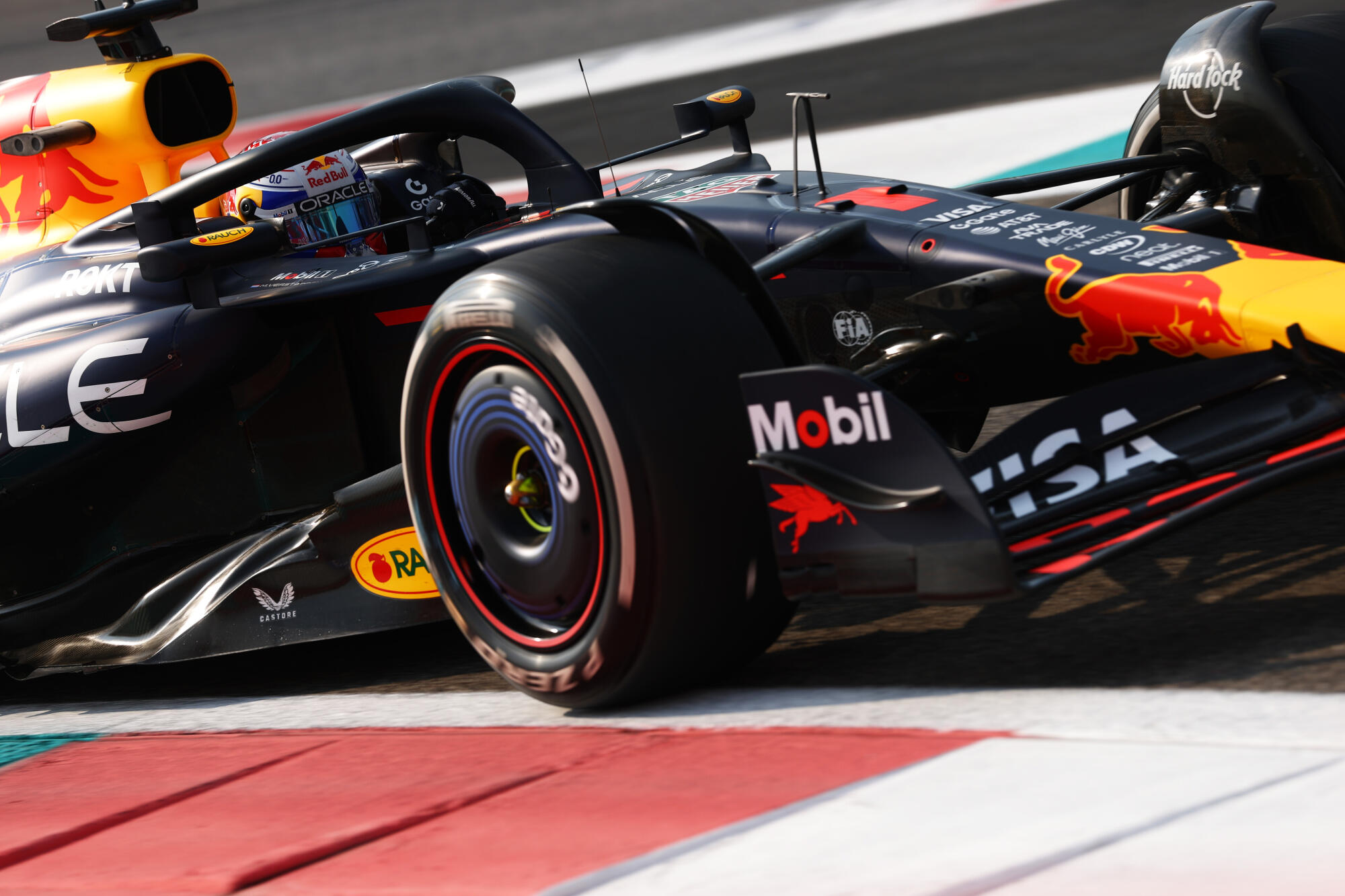 Max Verstappen auto vrije traning vrijdag Abu Dhabi 2025