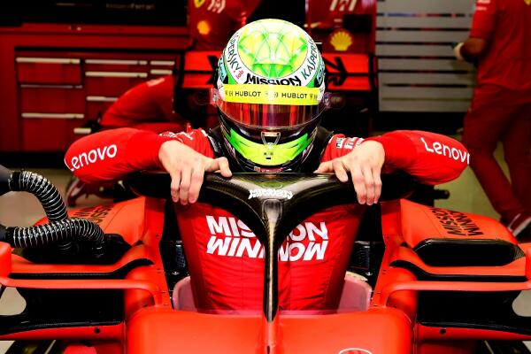 190095-test-bahrain-day-1