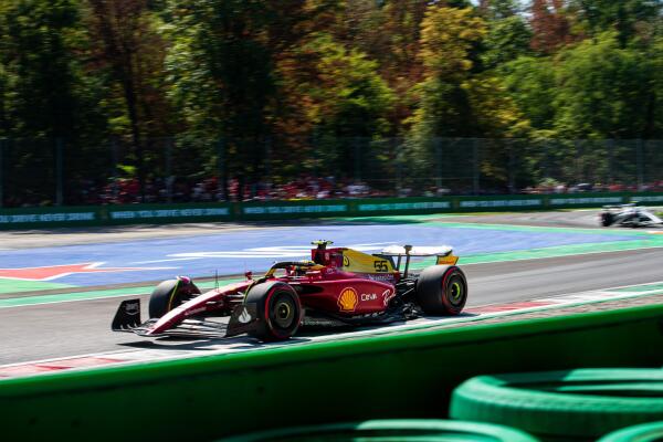 Carlos Sainz ferrari monza 2022