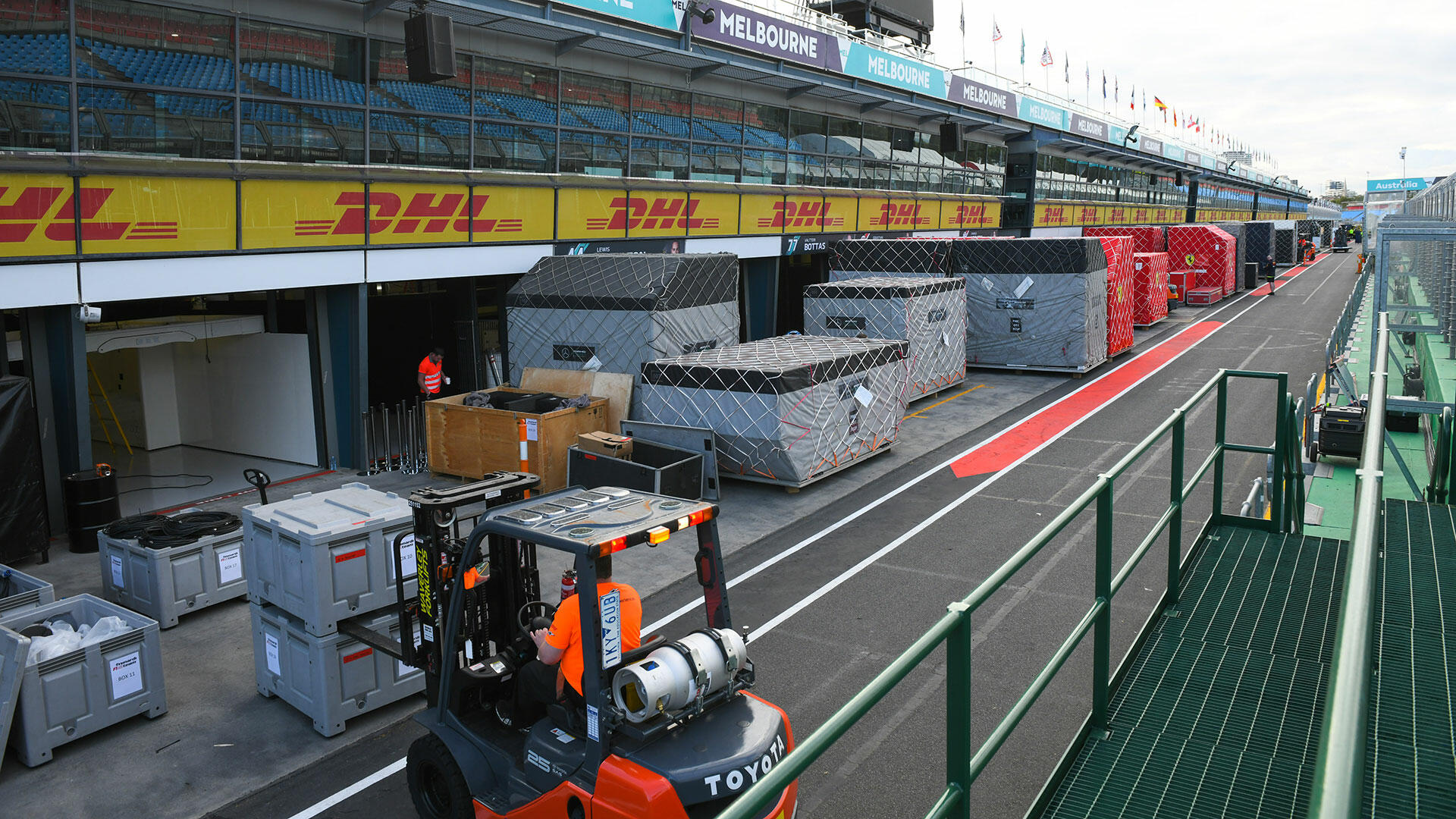 F1-logistiek