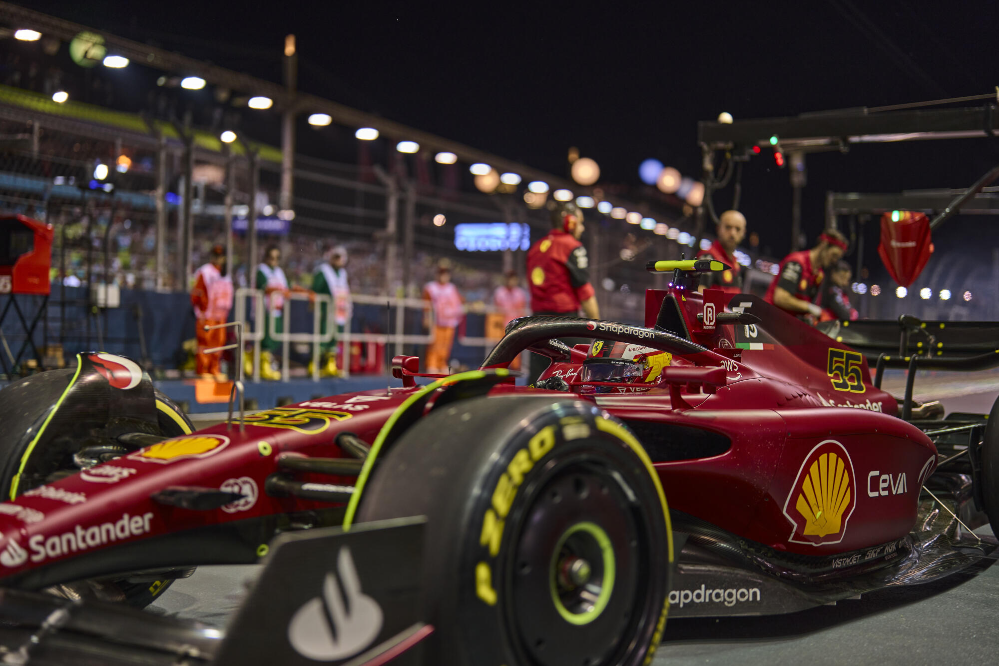 220027-scuderia-ferrari-singapore-gp-free-practice-gallery